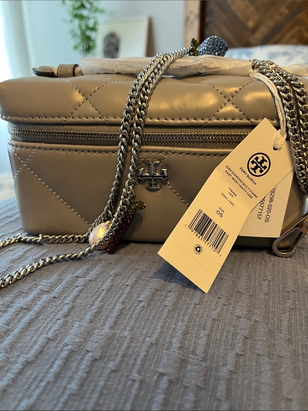Tory Burch Quilted Leather Crossbody vanity case in  with charms Silver